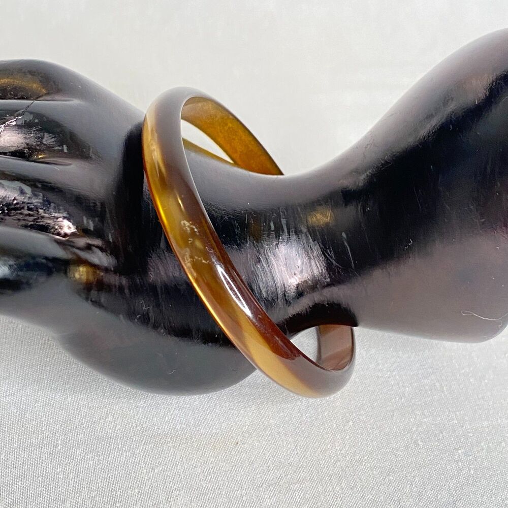💎Moonglow Golden Brown Lucite Bangle Bracelet Lightweight Vintage Retro